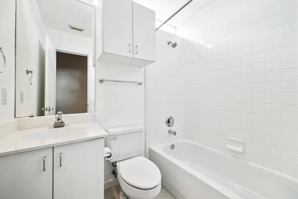 Full bathroom on the first floor