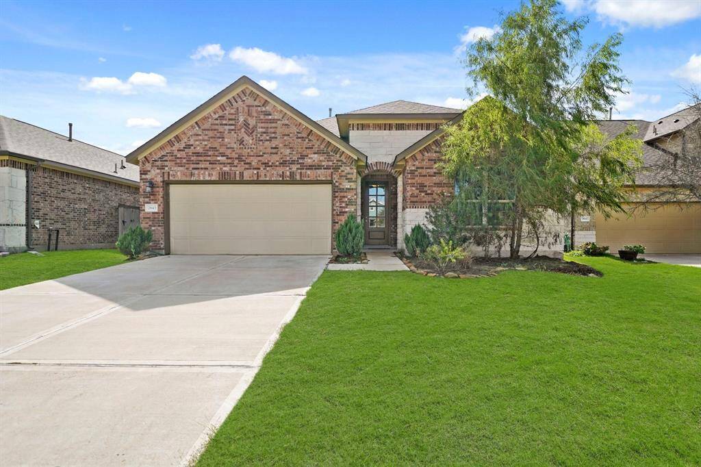 The Seth Brothers Team welcomes you to 2643 Westward Hill Dr!