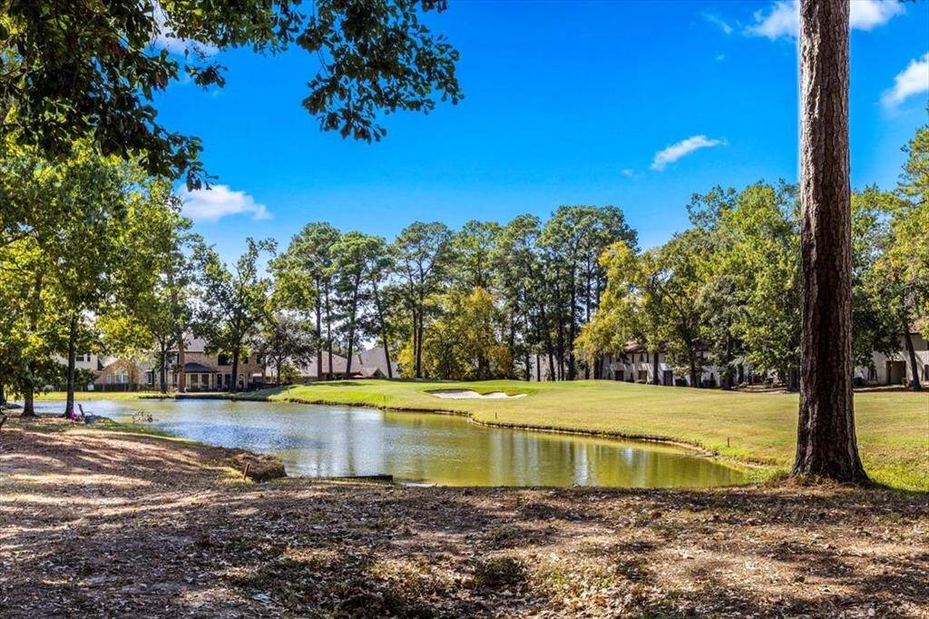 Discover serene golf course living with picturesque fairway and tranquil pond views, complemented by a remarkably peaceful backyard seldom disturbed by stray golf balls—a true oasis for quiet enjoyment and outdoor entertainment.