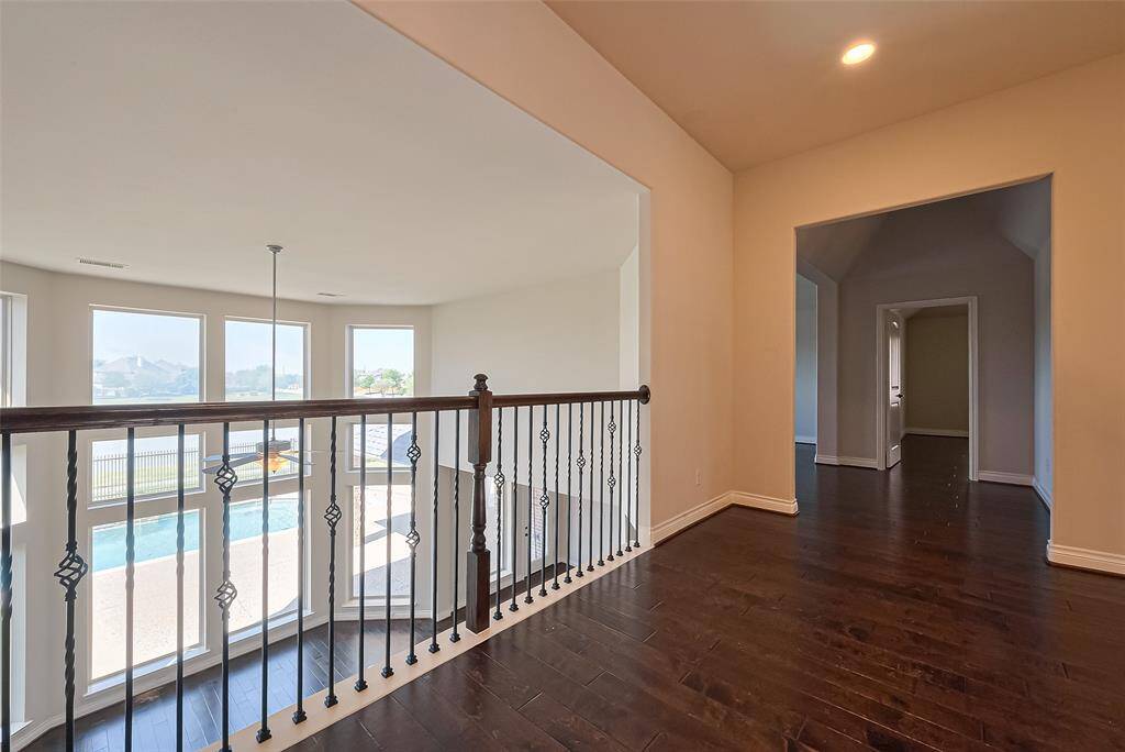 Catwalk across the living area offers a sensational VIEW!