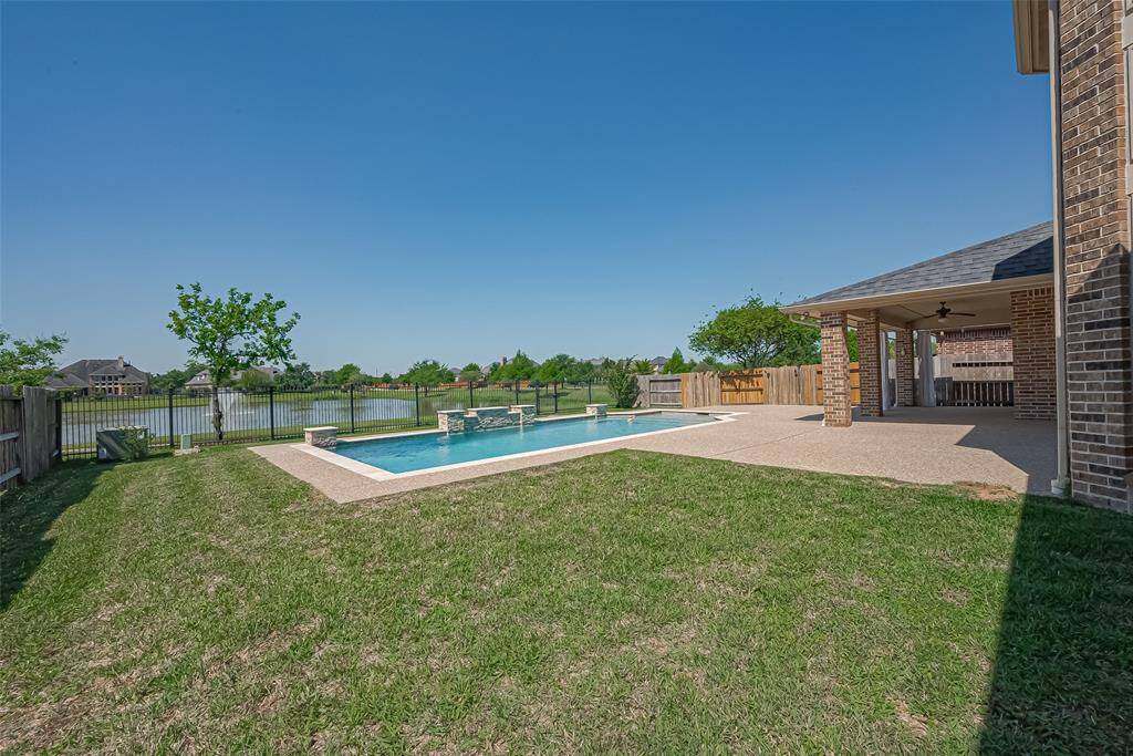 This backyard will make you feel like you are on vacation!