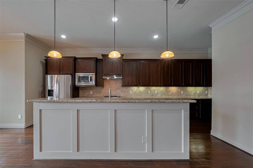 Lots of Drawers in this Kitchen