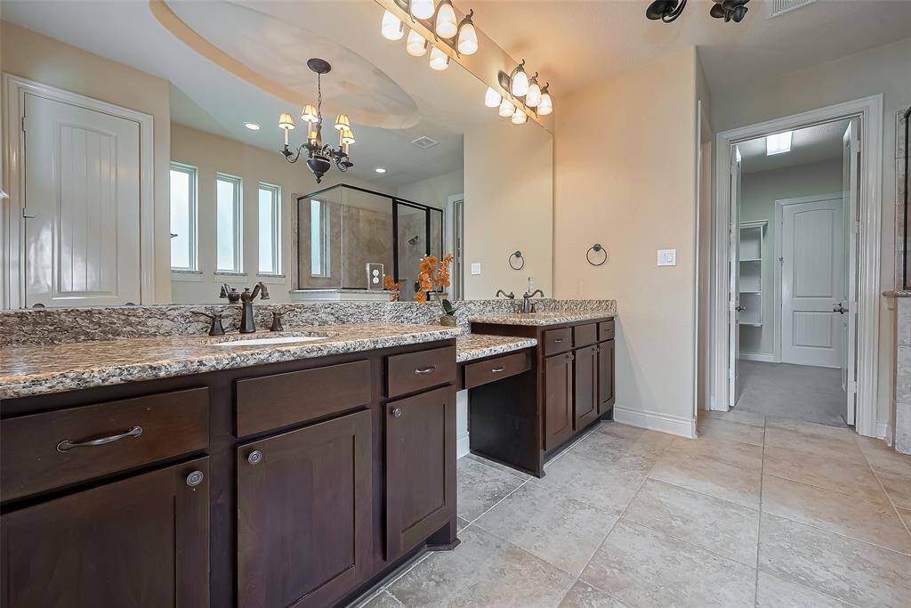 Notice the chandelier in ceiling!