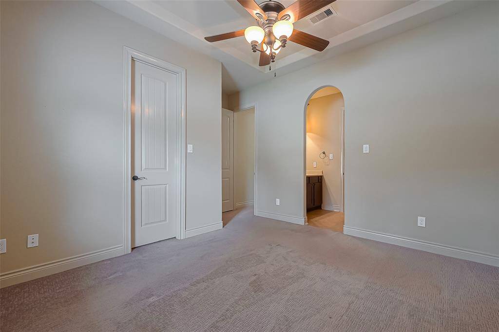 Jack 'n Jill Bath of front secondary bedroom