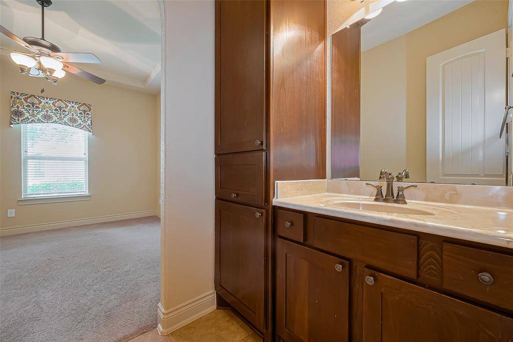 Double Doors lead to Courtyard.