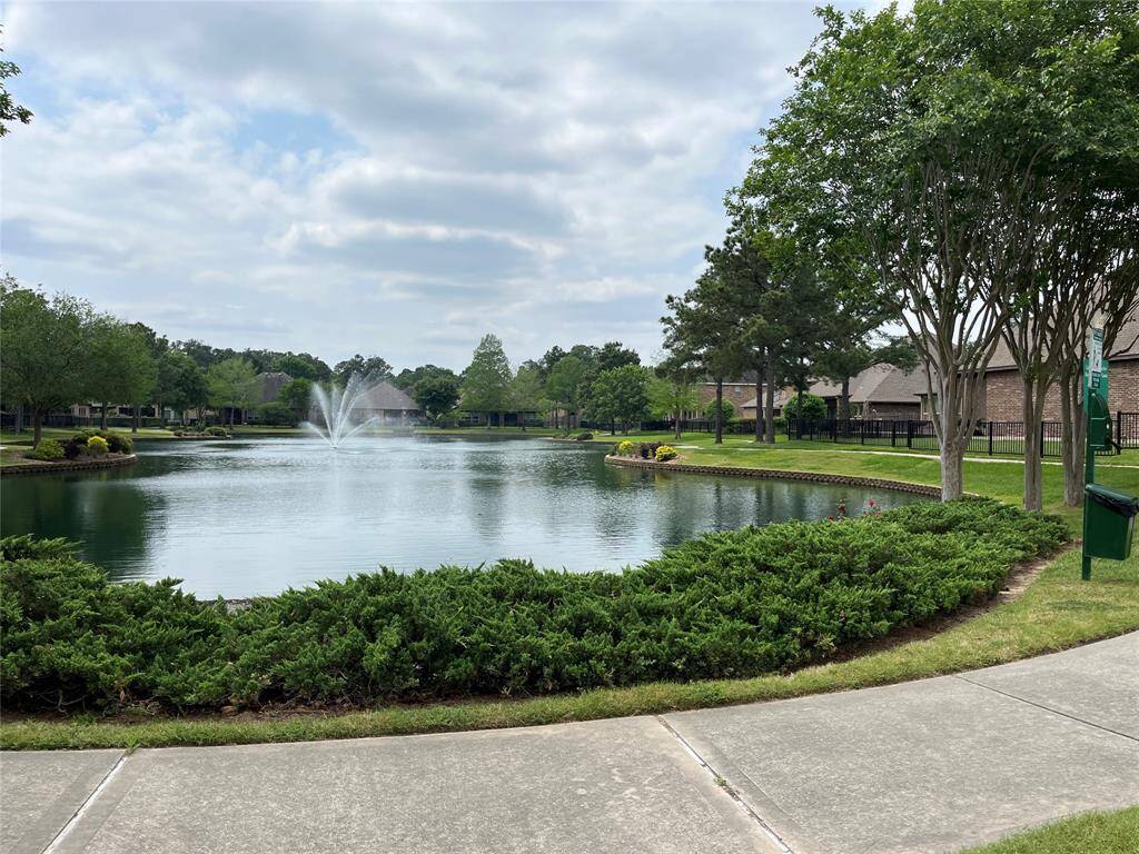 Enjoy a serene walk around all the lakes in Lakes of Cypress Forest