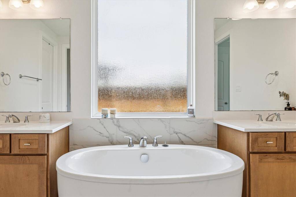premium finishes from Toll Bro