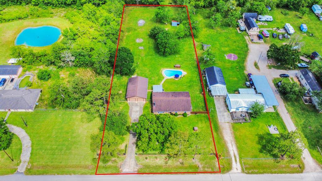 Whether you're looking for a home with ample space or a property that offers both privacy and versatility, this is the perfect place to call home. Schedule a showing today to experience everything this incredible property has to offer!