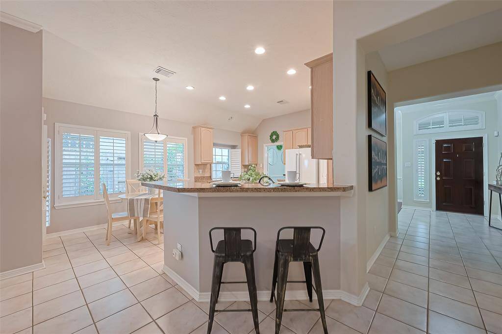 breakfast bar