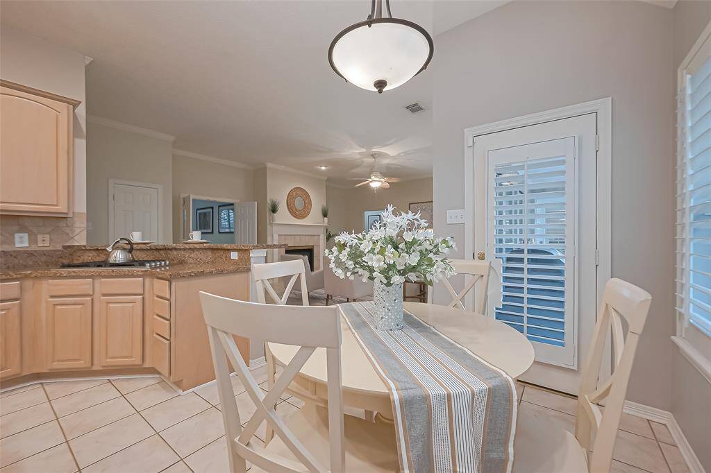 breakfast nook