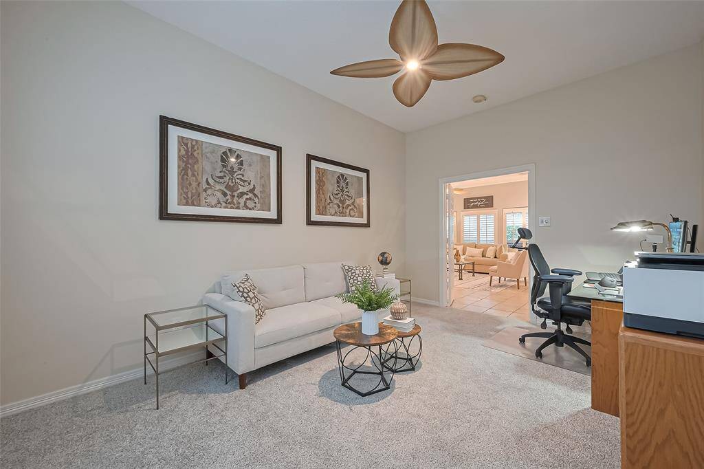 sitting area in office/possible 4th bedroom