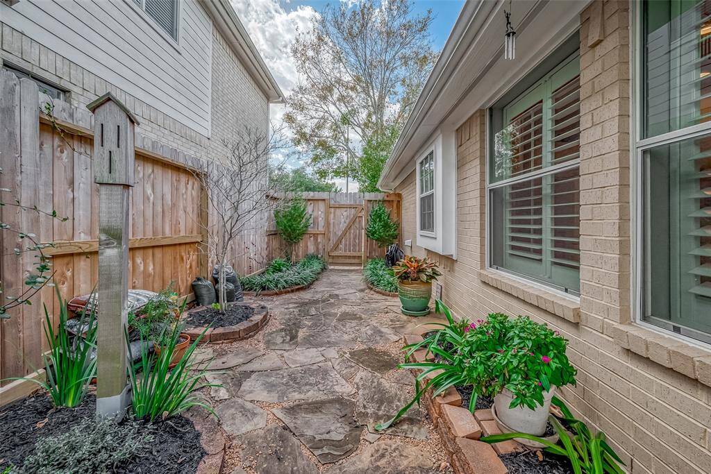 Lovely outdoor courtyard
