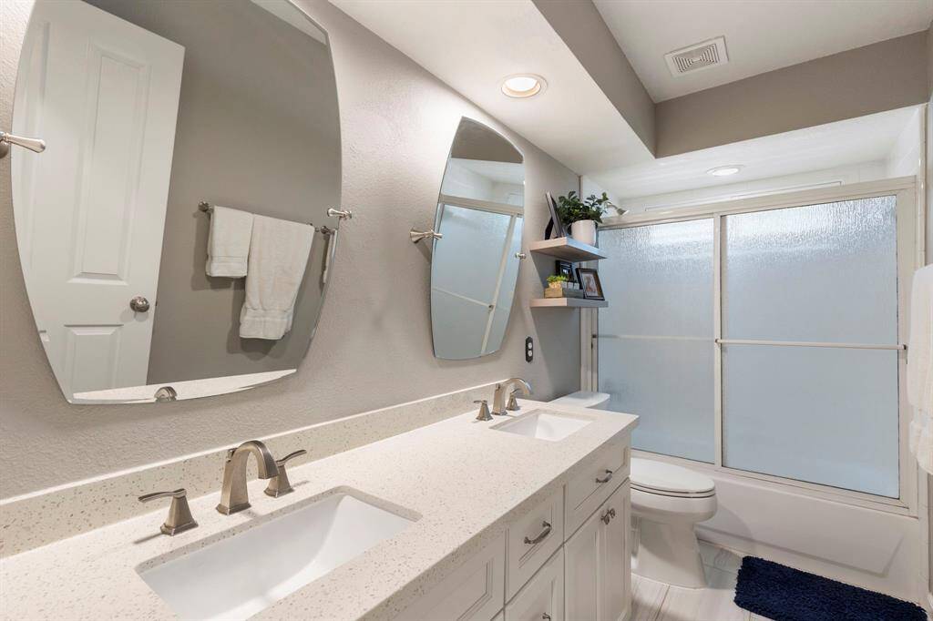 Second Bathroom upstairs.