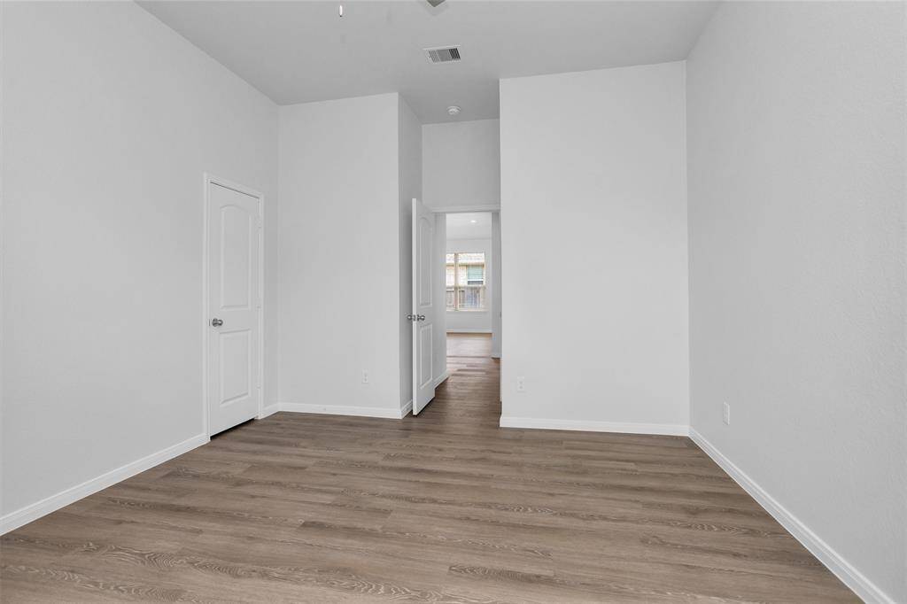 Additional bedroom.