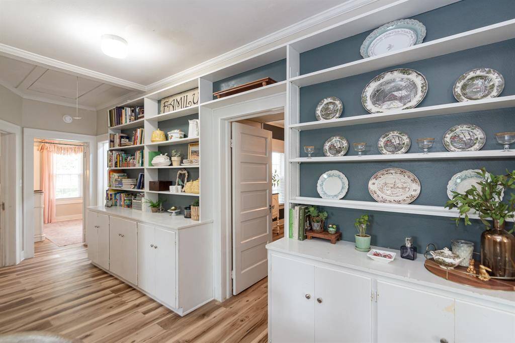 Beautiful built-ins