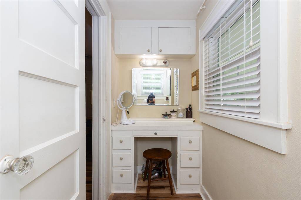 Half bath vanity