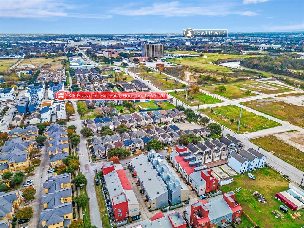 East River Nine is location only steps away, with much more new development coming to the area. Fantastic investment opportunity. Buy now!