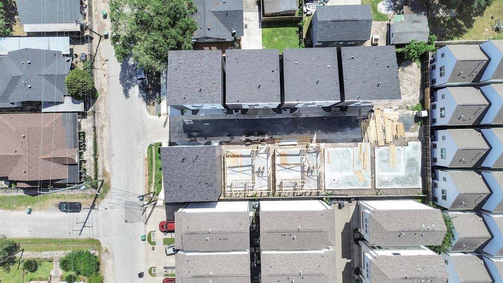 The well-planned structure of this Tradewind East Court Development home shines. The durable thermal decking on the roof enhances insulation, while the treated lower plate lumber helps protect against insects.