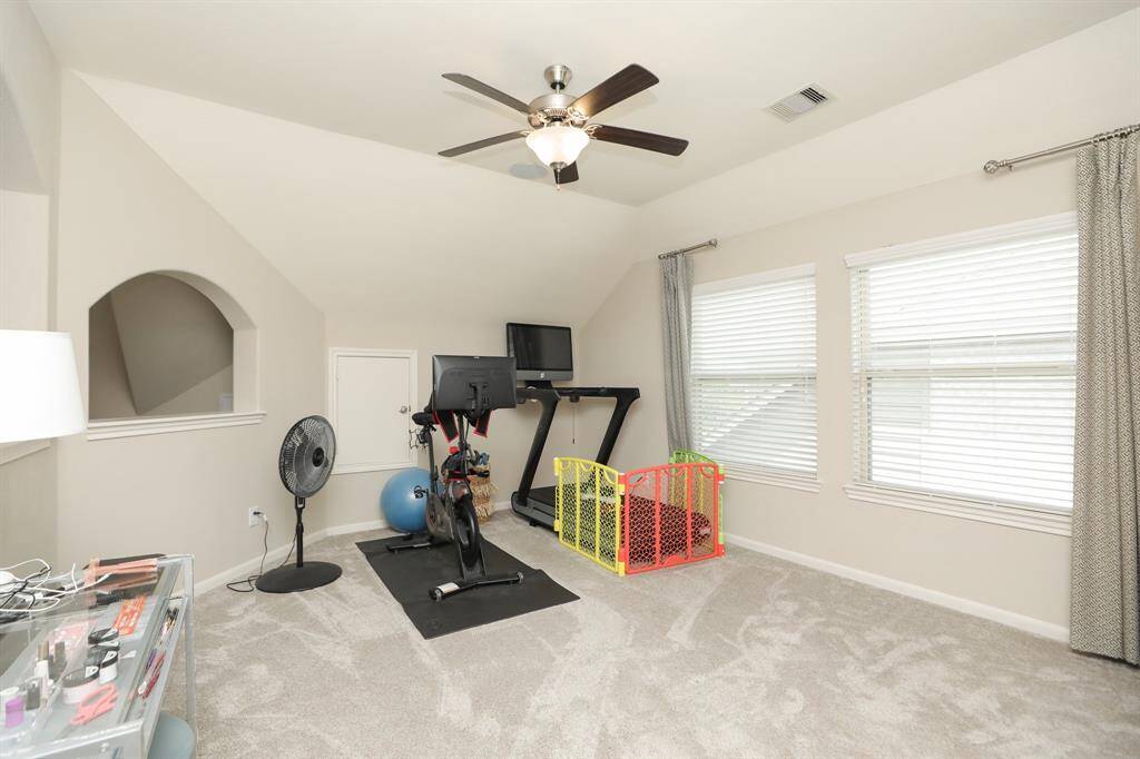 Game room with plenty of space