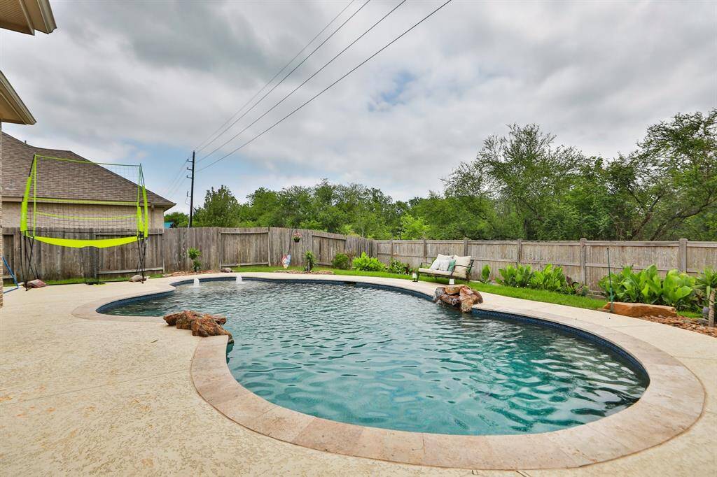 Large pool