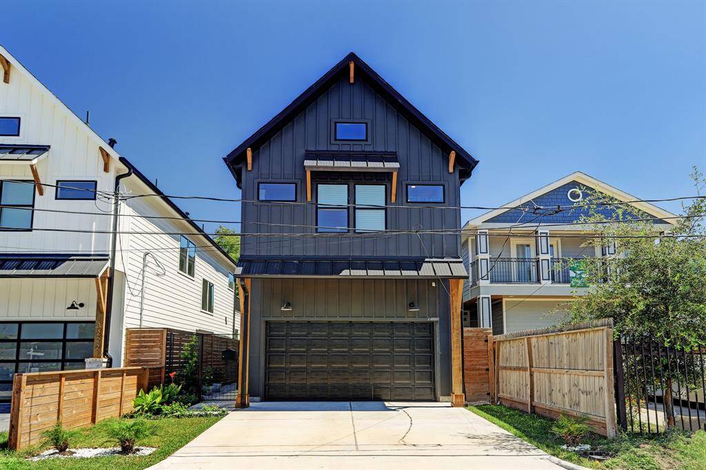 Private off-street driveway with plenty of street parking.