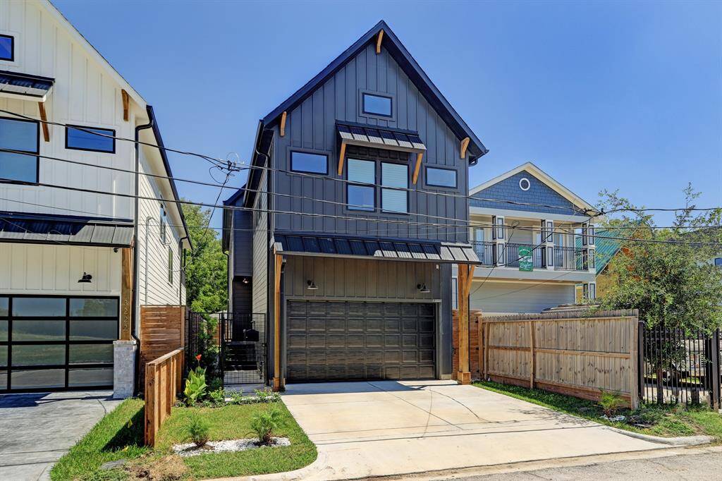 Located on a quiet street in Independence heights with lots of new construction homes around.