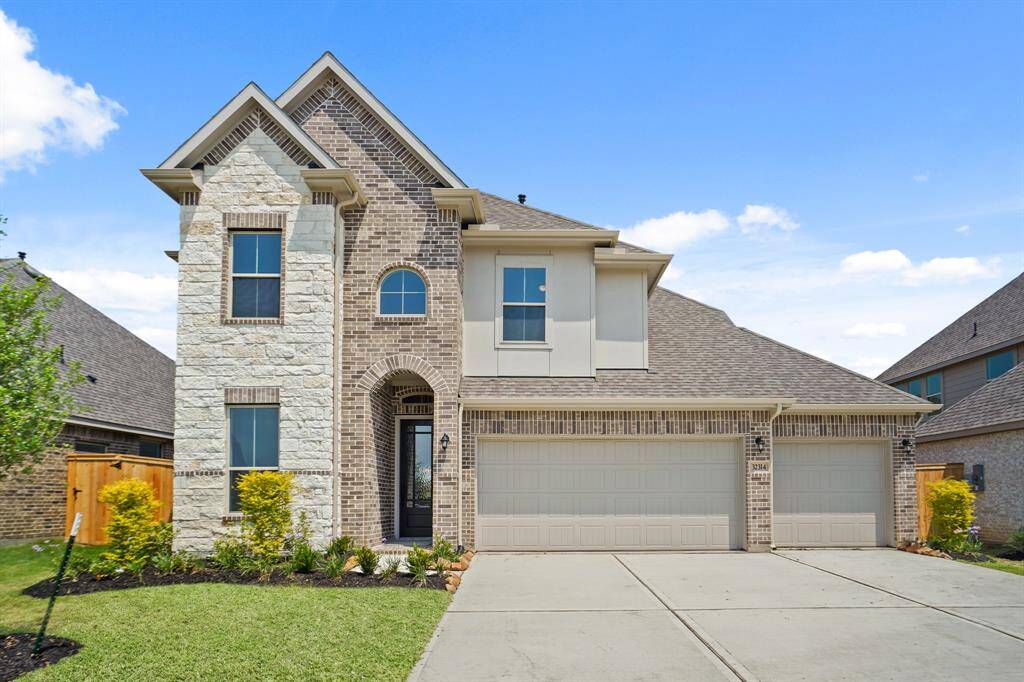 Stunning Ashville home design by K. Hovnanian® Homes with elevation D in beautiful Oakwood Estates.
