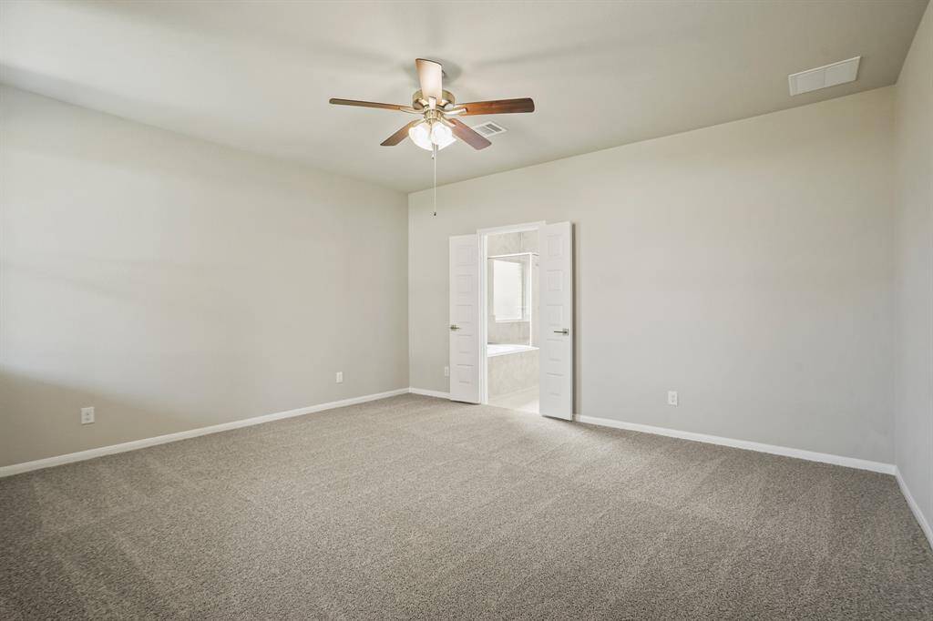 Spacious owner's suite