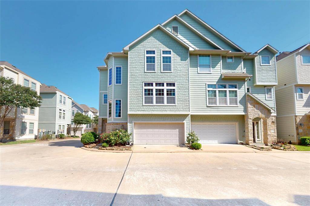 Another view of the corner unit property.
