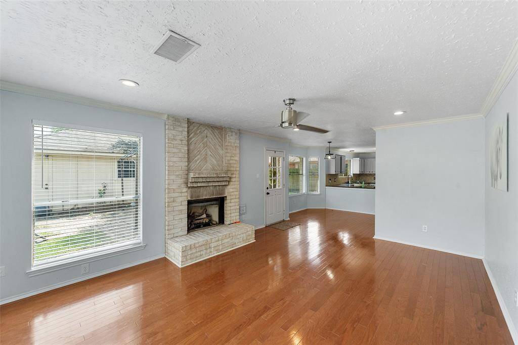 Gas Log Fireplace with Raised Hearth