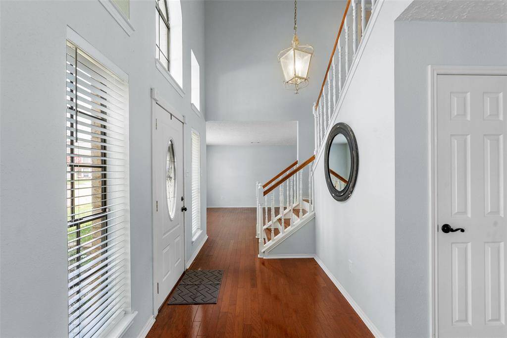 2 Story Foyer