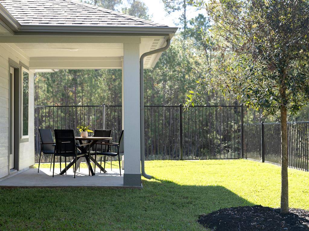 Photo is not of the actual home but is an inspirational photo of builder’s model home and may depict options, furnishings, and/or decorator features that are not included.