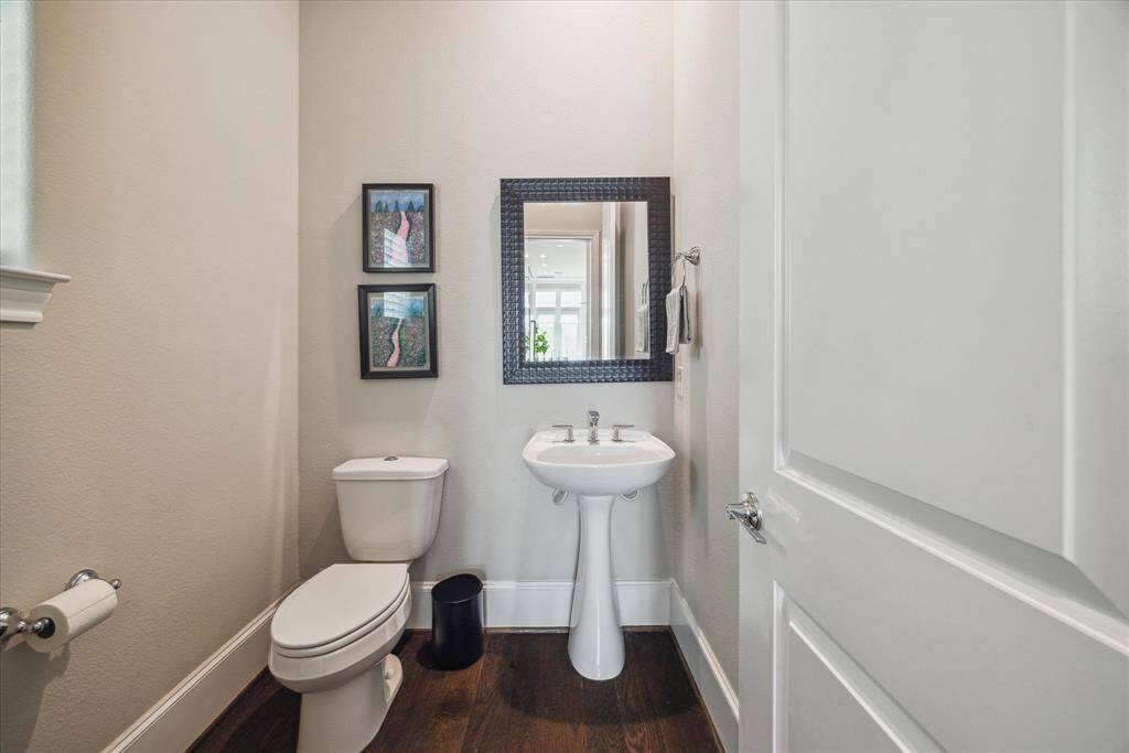 Powder room - conveniently NOT next to the kitchen or living and dining areas!