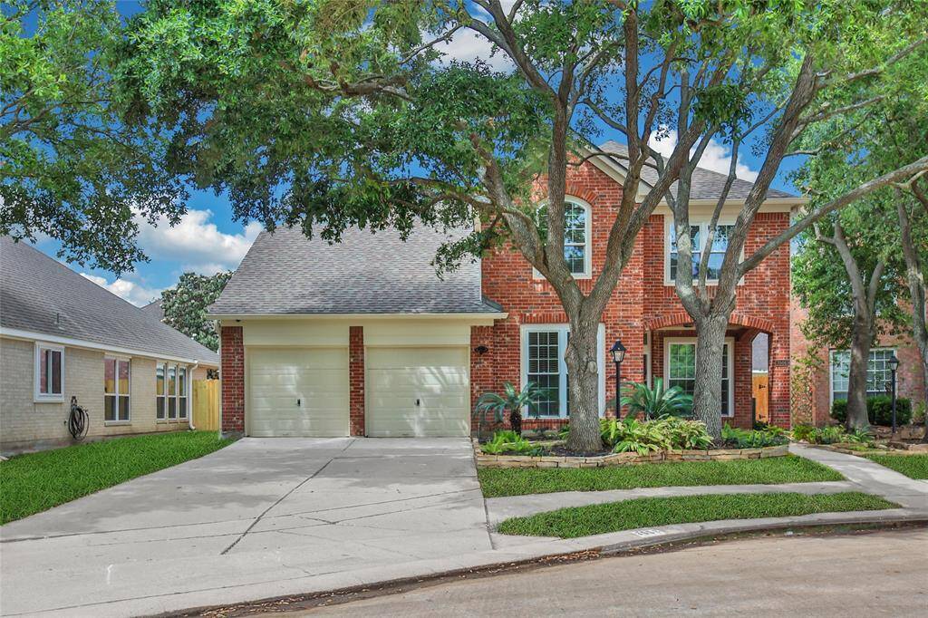 Welcome to 3506 Shadowmeadows Dr!