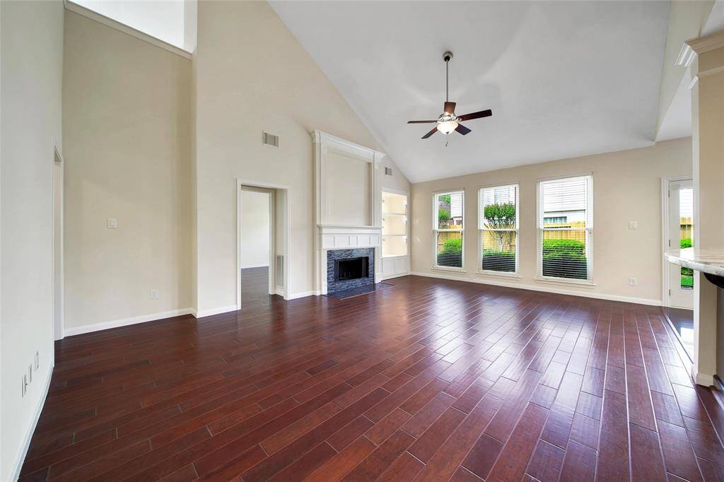 View of living room :4.