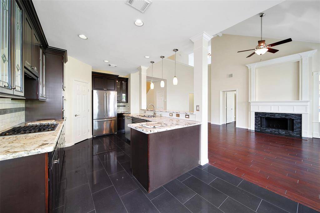 View of kitchen :3.