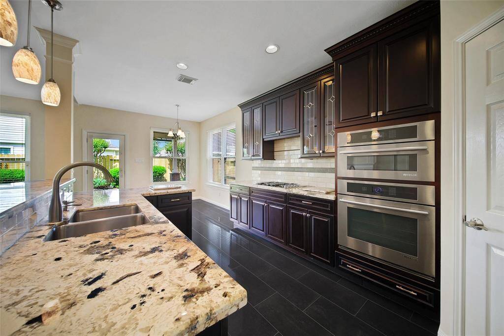 View of kitchen :5.