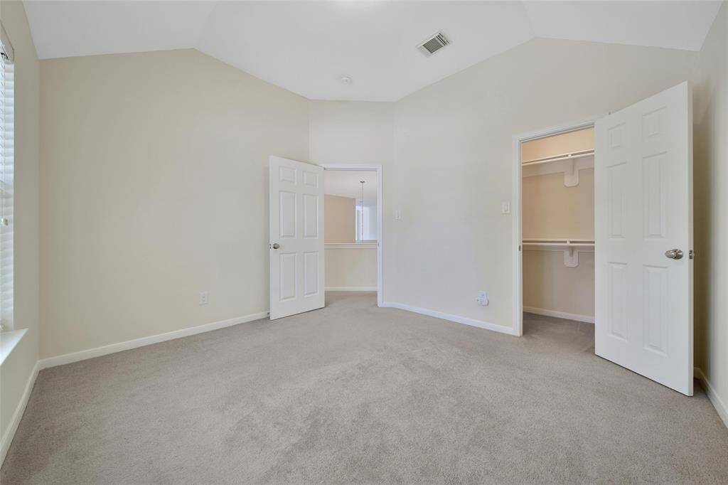 View of secondary bedroom #2 :2.