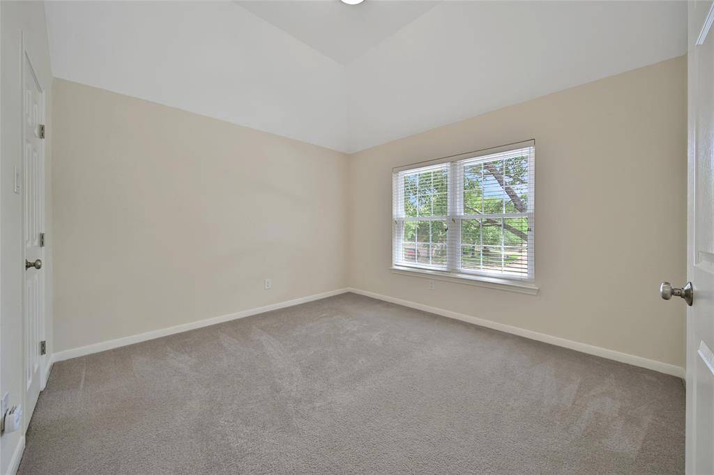 View of secondary bedroom #3 :2.