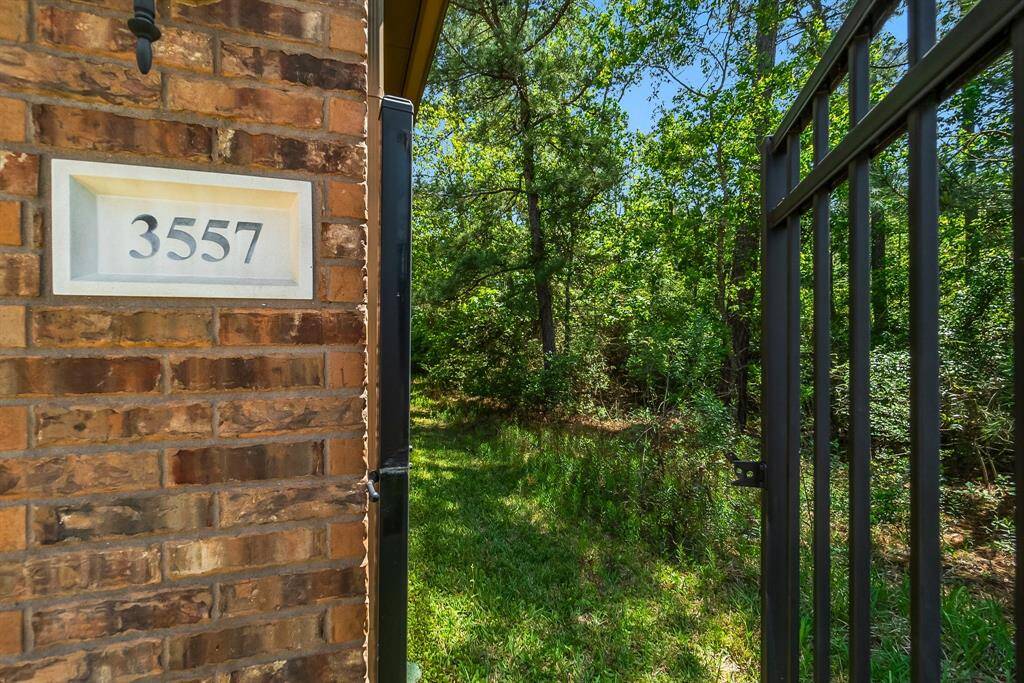 side gate to easement, neighbor on only one side