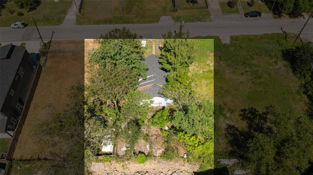 Aerial boundary outlines are for reference only and not to scale.