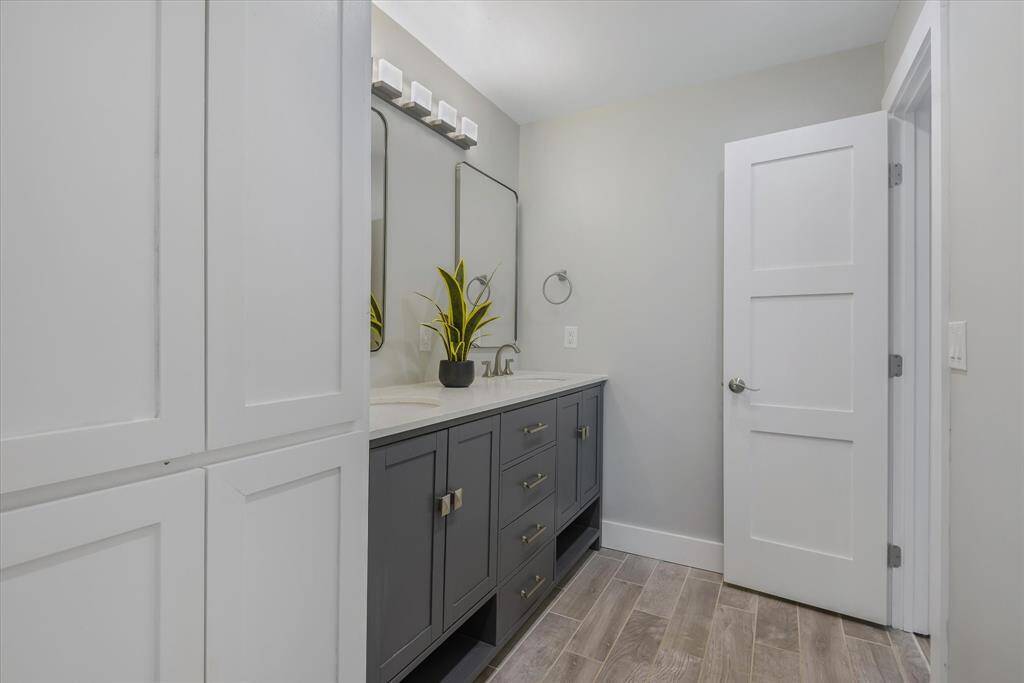 Second Floor hallway bath