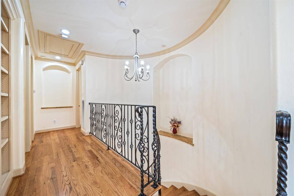 Second floor landing with Decorative iron railing