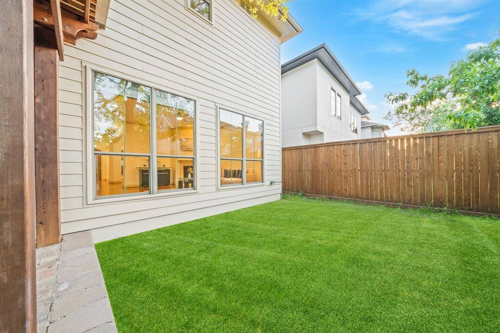 Backyard (Virtual rendering)