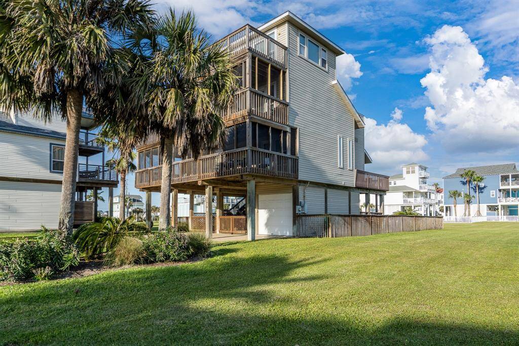 One of the largest properties in the subdivision, this expansive yard is perfect for gatherings—just imagine your annual Thanksgiving football game!