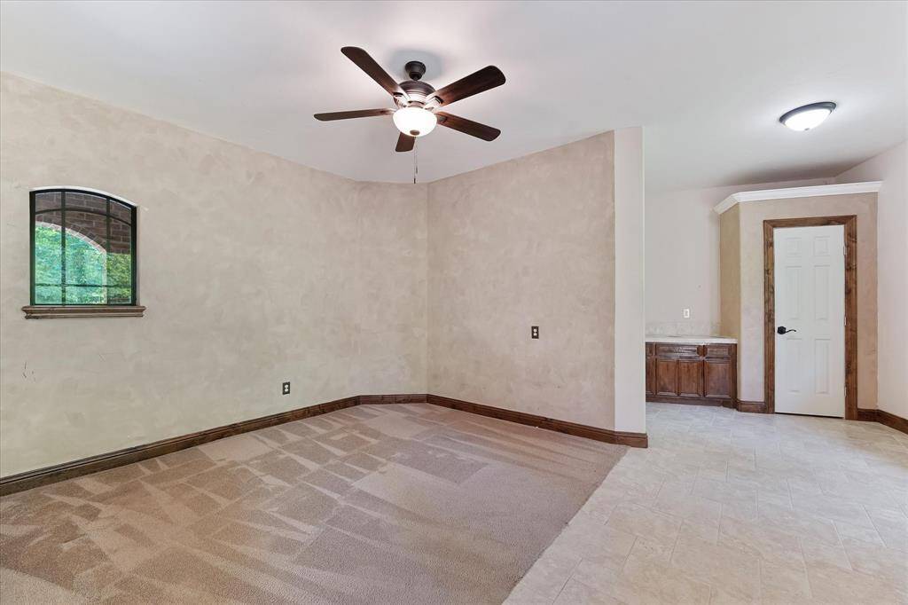 Secondary bedroom