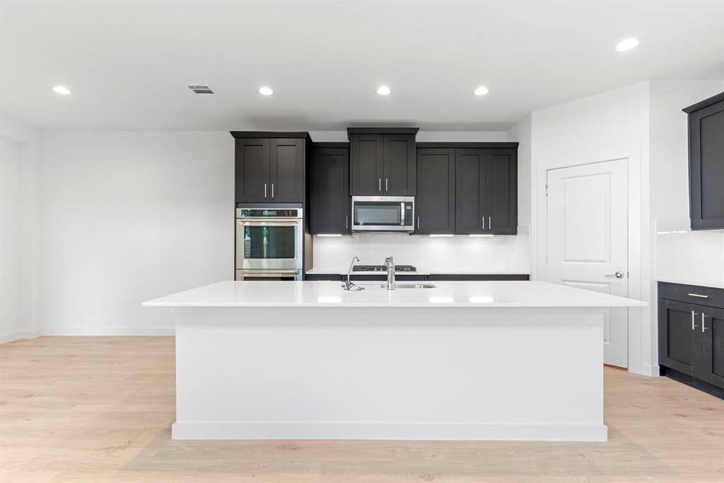 *Images and 3D tour are for illustration only and options may vary from home as built.