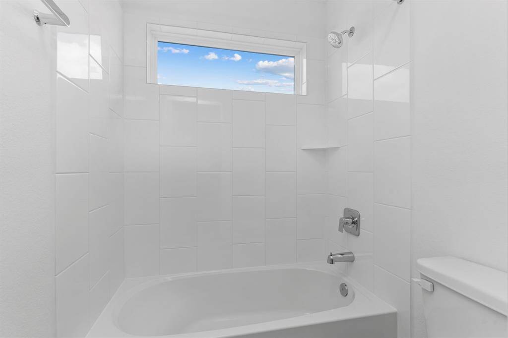 *Images and 3D tour are for illustration only and options may vary from home as built.