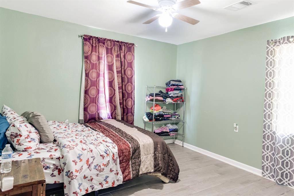 Room 1