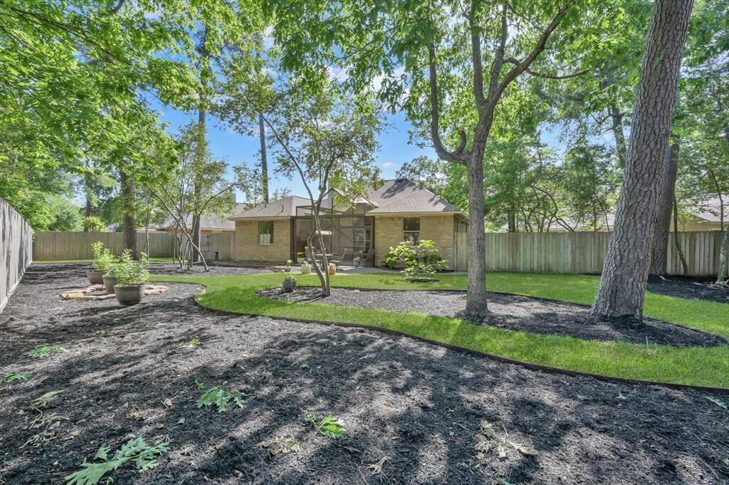 Come home to 47 N. Merryweather Circle!